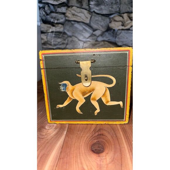 Vintage Hand Painted Monkey Treasure Box - Picture 3 of 11
